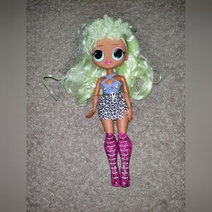 LOL Surprise OMG Groovy Babe Doll w/ Outfit & Pink Boots – MGA Fashion Doll